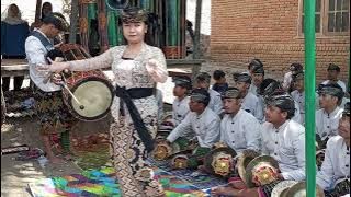 JAYA BAKTI Selalu Bikin Asik di Gawe Desa Sade