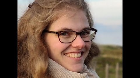 Faster query times for fully dynamic k-center clustering with outliers