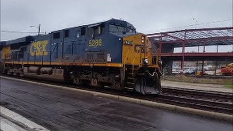 CSXT 5288 ES44DC Leads Q176-04 Through Fayetteville NC With A Wierd Horn