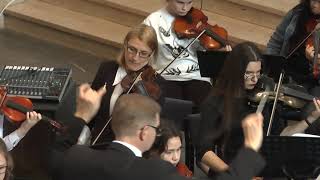 А. Сильвестри. муз. из к/ф "Форрест Гамп" (A. Silvestri, Forest Gump Suite)-орк. с детьми из Минска А. Сильвестри. муз. из к/ф "Форрест Гамп" (A. Silvestri, Forest Gump Suite)-орк. с детьми из Минска
