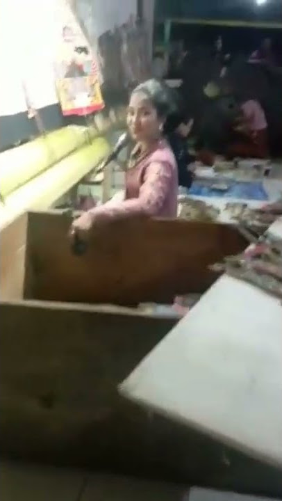 Shanty Dalang Wanita Asal Ngadiluwih Kediri Bersuara Merdu