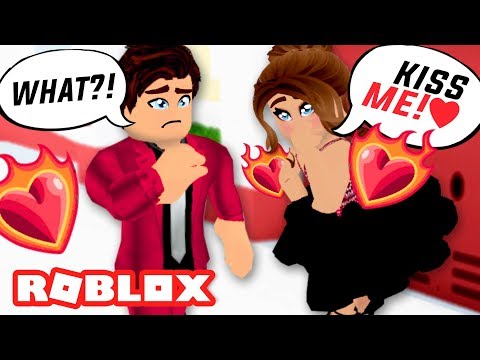 Kissing In Roblox