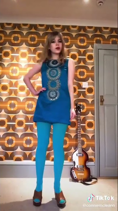 60s inspired outfits are iconic