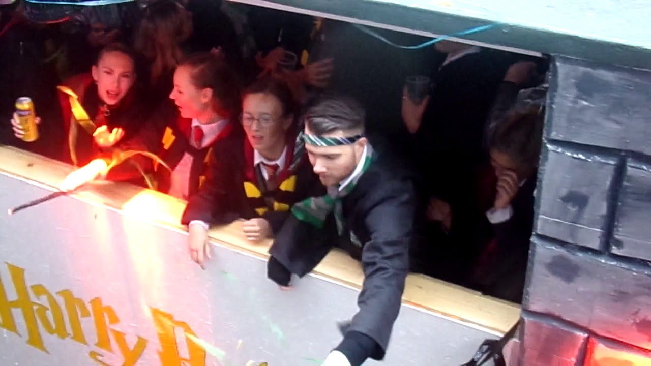 Baesweiler, Tulpensonntagszug bei Sturm und Regen