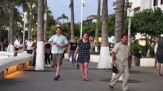 Mexico unrest disrupts tourist travel