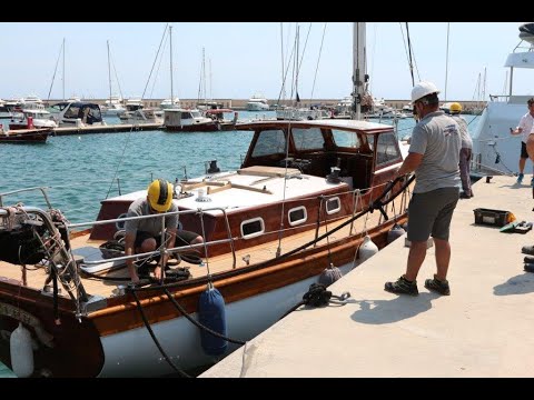 Mast Operation at Didim / Turkey by yachtWORKS