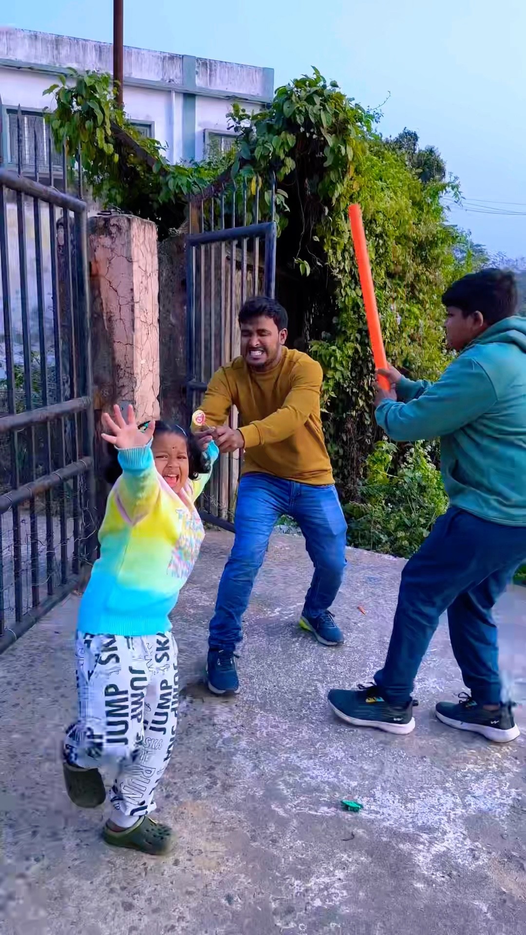 Misti Ki Lollipop?Chin Raha Hai ??? #mistihappylifestyle #shorts #viral #funny