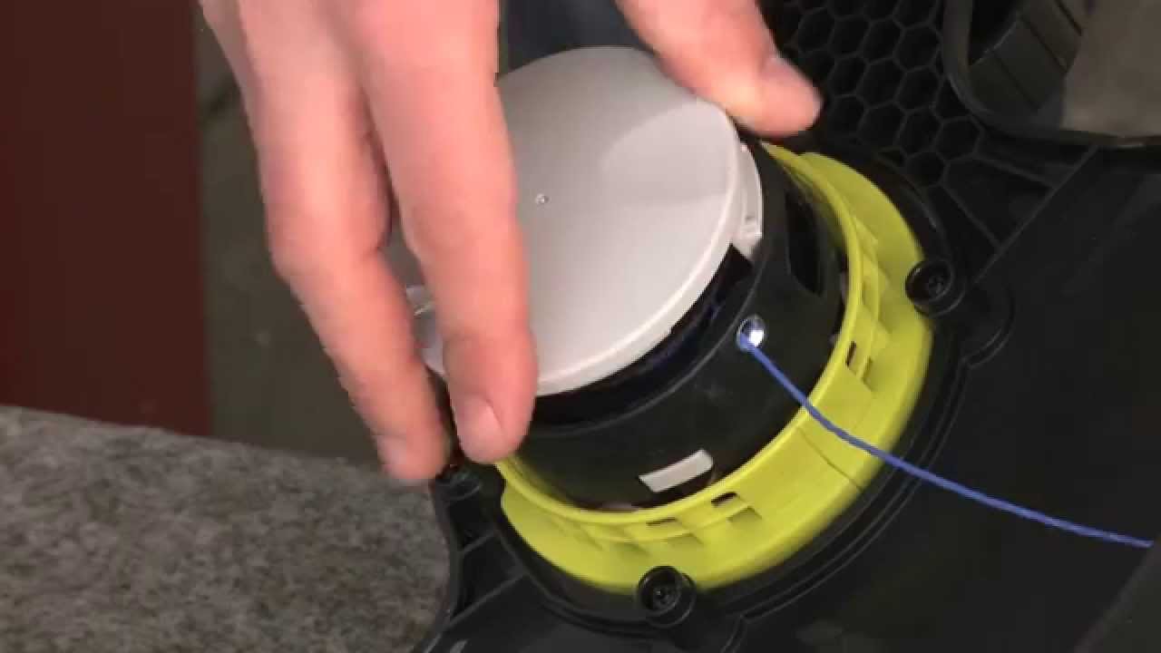 indsigelse velsignelse Uegnet How to change Ryobi Auto Feed Spool - YouTube