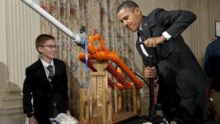 Obama helps fire marshmallow gun
