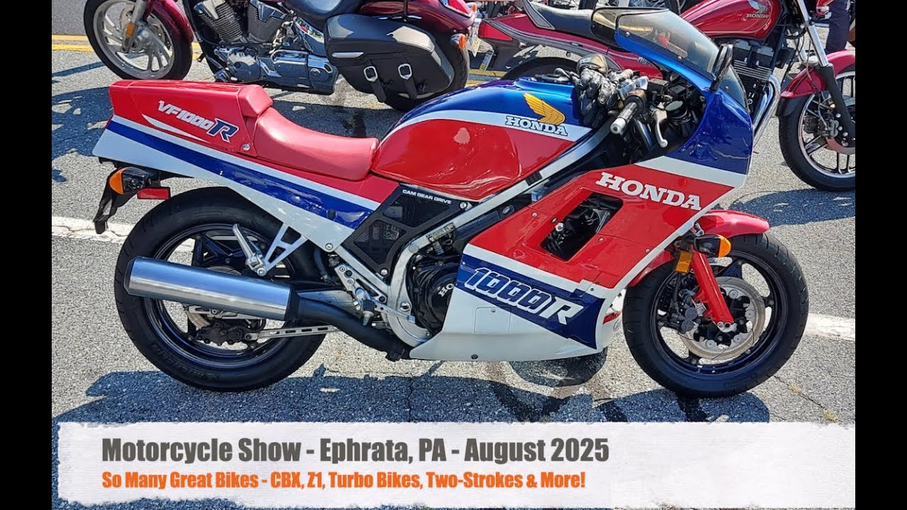 1976 Honda CB750F Super Sport and 1973 Kawasaki Z1 at Lawn