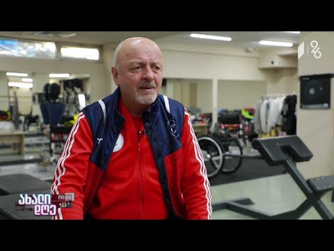 მალხაზ მესხი - პარამოფარიკავე ქალთა ნაკრების მწვრთნელი