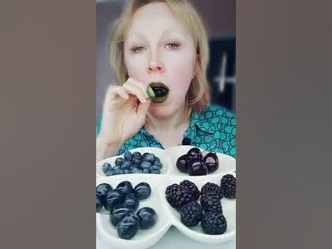 ASMR food black - YouTube