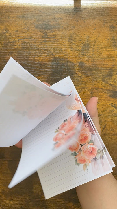 Beautiful notepad with girl and roses 🌹