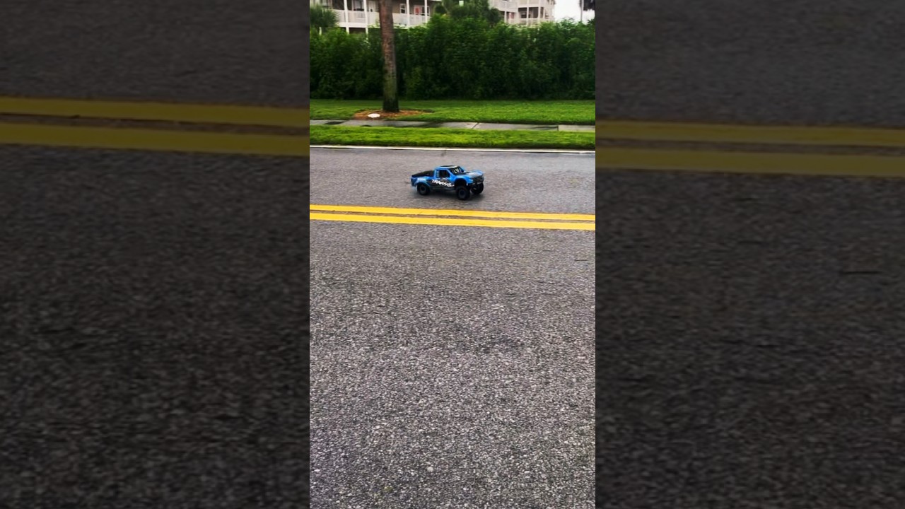 Traxxas udr drifting in slow motion 