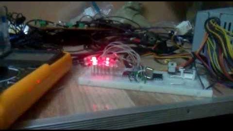 MicroController Applications - App #3 - 8 leds small show -