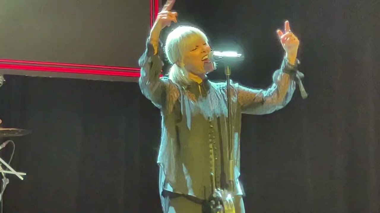 Pat benatar Fallsview casino