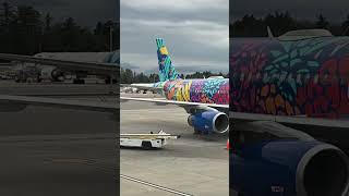 jetblue Airlines livery (puerto Rico isla del  blueencanto ) at mht 4/1/2026
