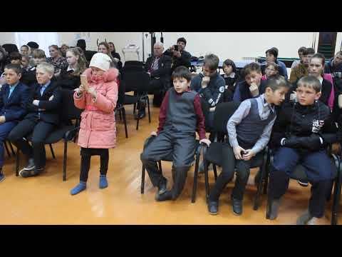 Видеорепортаж: Иван Онюшкин на встрече со школьниками в Сахаровке