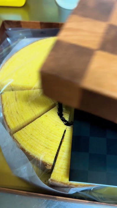 baumkuchen-is-one-of-the-most-popular-pastries-in-japan-it-s-a-ring