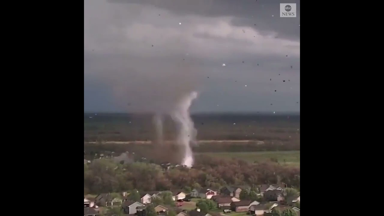Tornado F3 se Formando no Kansas  Estado Norte-Americano.  