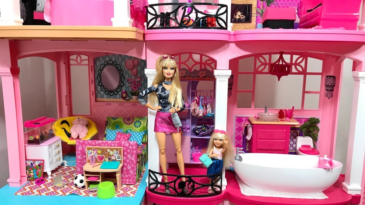 Barbie Dream House! PINK! Barbie and 