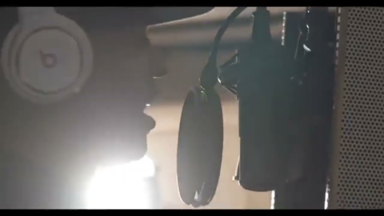 LL Cool J & Dr Dre: The Pharmacy VIDEO Short LL Freestyles over an 
