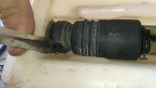 Ремонт электромотора бачка омывателя лобового стекла Audi 100 A6 C4 Washer reservoir repair Ремонт электромотора бачка омывателя лобового стекла Audi 100 A6 C4 Washer reservoir repair
