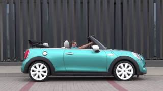 MINI Cooper S Cabrio soft roof top opening and closing operation screenshot 2