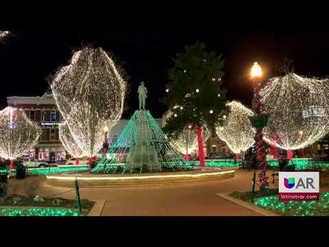 Fayetteville y Bentonville iluminan las plazas para la temporada navideña