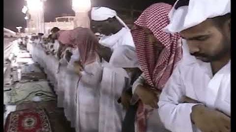 الشيخ خالد الجليل الكويتي في الحرم المكي (  تلاوة تفوق الوصف )