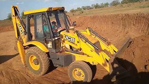 JCB Backhoe Machine Loading Soil in Tractor | JCB Machine Unloading Concrete Mixer From JCB Tractor