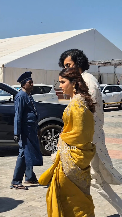 Mega Couple #VarunTej and #LavanyaTripathi Spotted at a Wedding in Hyderabad | #VarunLav | Gulte