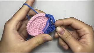 Making girl with judgmental face by wool with Fancy Tube