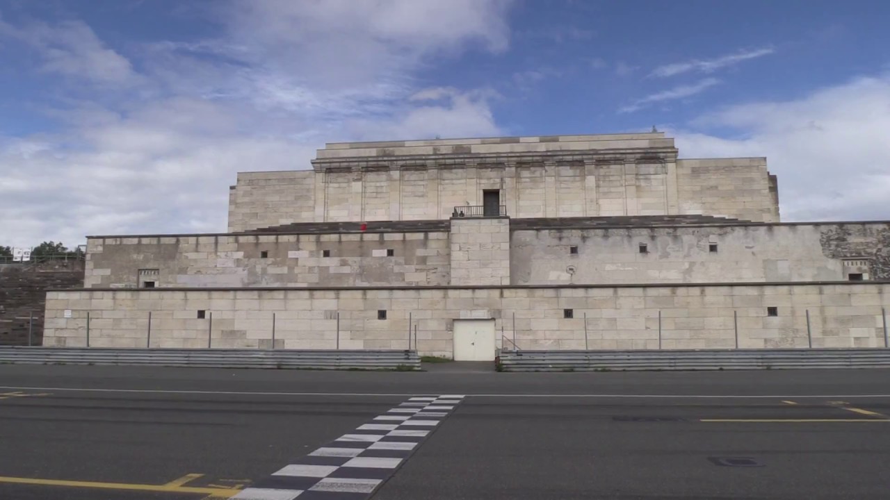 Zeppelintribüne - Historisches Erbe oder Fluch?