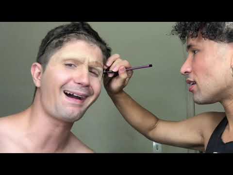 Exército de Drag Queens: @geocalegarioo