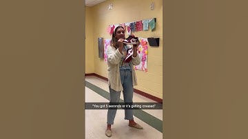 Thumbnail of This Teacher knows how to get her students attention 👏📚 #shorts
