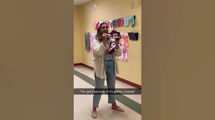 This Teacher knows how to get her students attention 👏📚 #shorts - DayDayNews