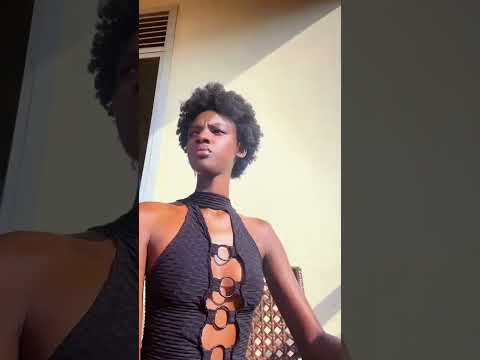 بام بام توسط شورتی رسمی