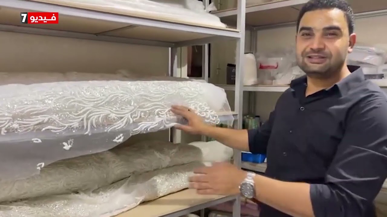 فستان ليلة العمر بيتعمل هنا.. جولة داخل أول مصنع لفساتين حفلات الزفاف بالأقصر