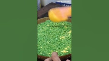 INDONESIA Street food , MARTABAK MANIS PANDAN #Streetfood #streetfoodindonesia #shorts