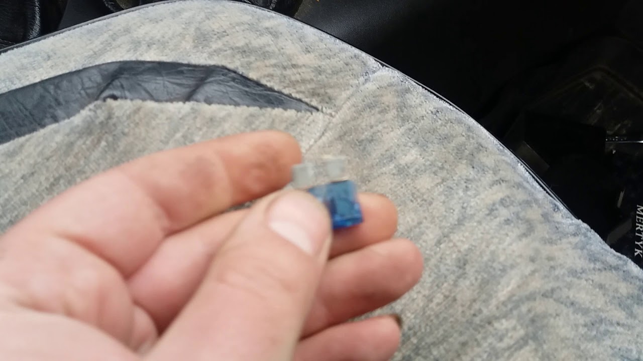 Нива шевроле. Не заводится одна из причин. Жучки в предохранителях ...