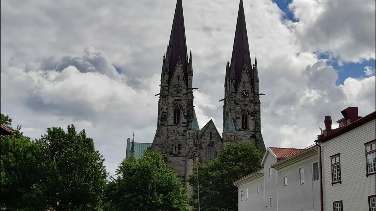 Två sammanringningar med alla fyra klockorna i Skara domkyrka, 2021-2022 (bildspel, 10 inspelningar)