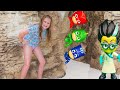 PJ Masks and Vampirina Hunt with the Assistant at a Giant Swimming Pool