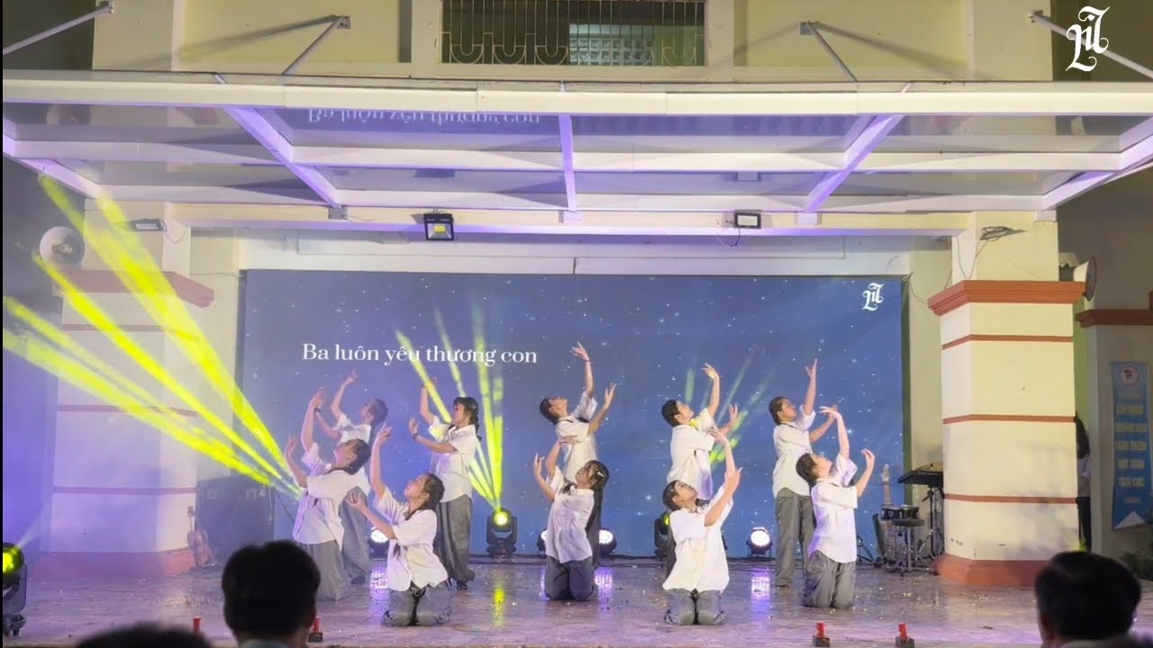 MASHUP BA KỂ CON NGHE × DƯỚI ÁNH ĐÈN SÂN KHẤU| CÂU LẠC BỘ MÚA LiL | CÂU LẠC BỘ MÚA LiL