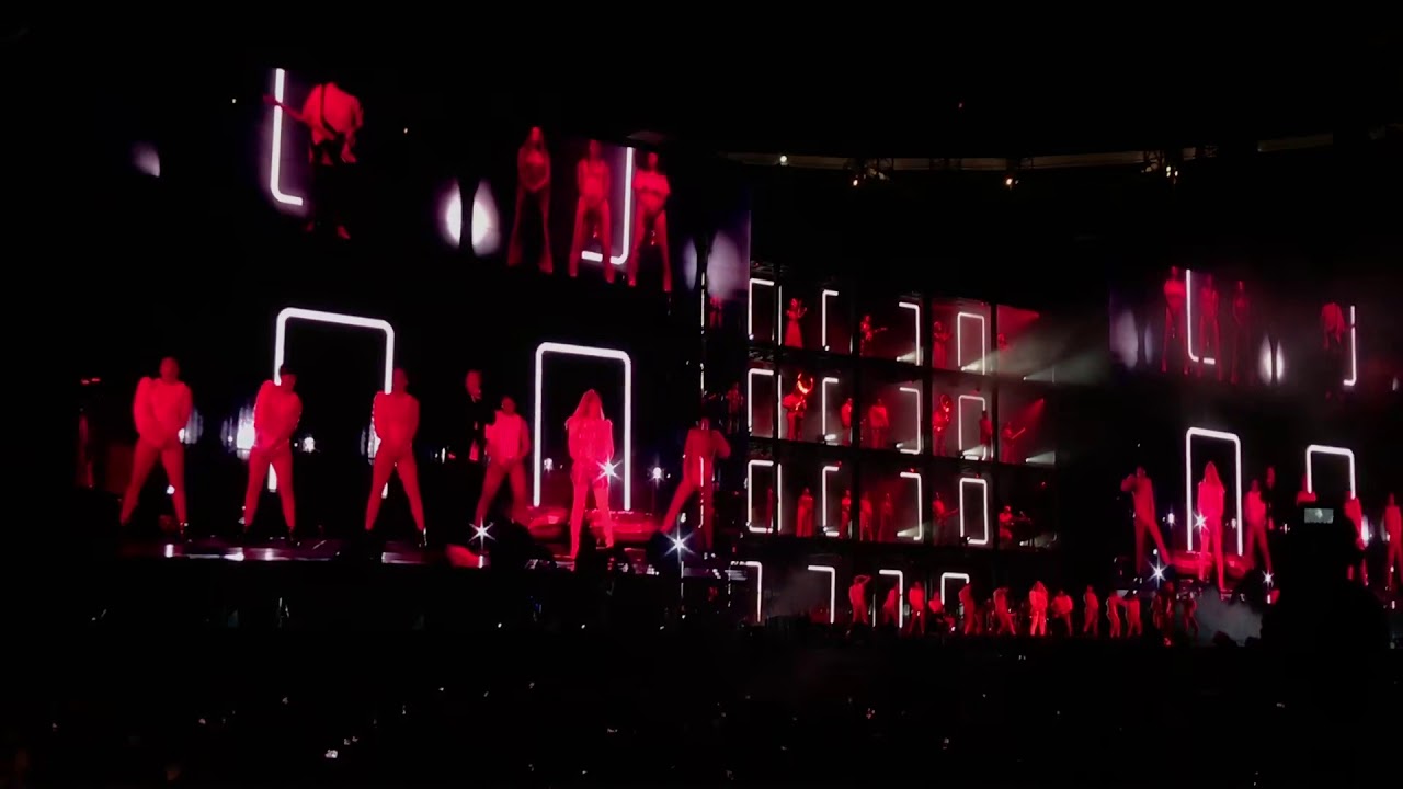 Beyoncé & Jay-Z: OTRII 2018 at FedExField - Clique & Everybody Mad Dance Breakdown