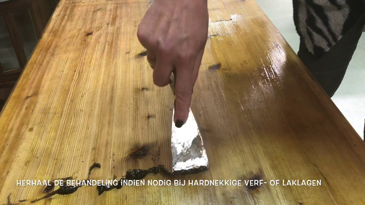 Oude Verflagen verwijderen met  ‘De Remover’  van Painting The Past