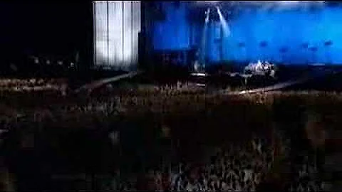 U2 - Sunday Bloody Sunday Live From Slane Castle (Complete Video)
