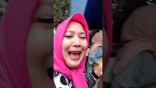 linda Carella - pantai Cacalan , naik Cano (1)