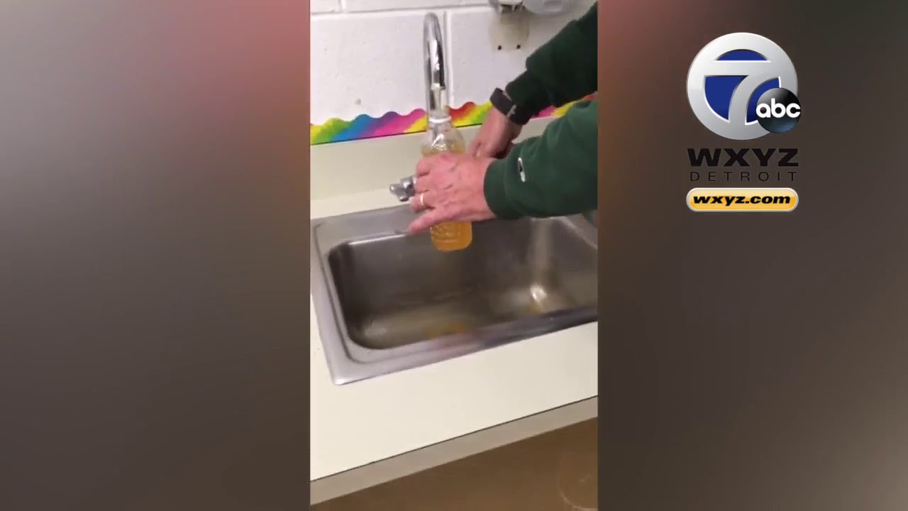 Video Shows Brown Water From River Rouge School Faucet Youtube