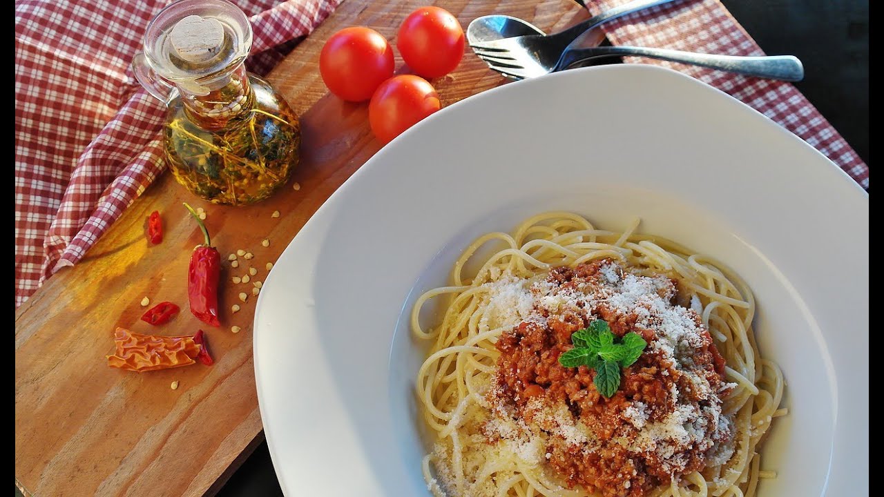 Einfach Leckere Spaghetti mit Schafskäse und Tomaten aus dem Ofen - YouTube